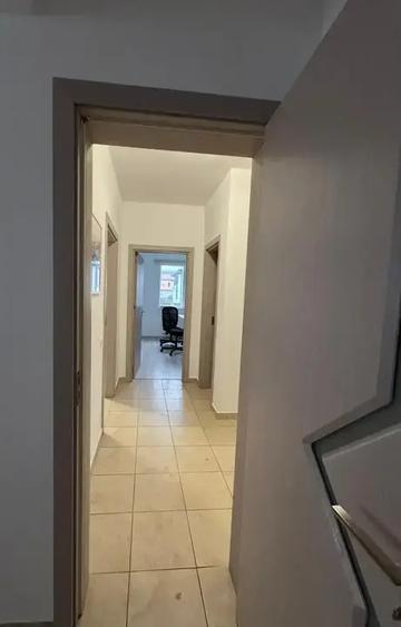 Apartament cu 3 camere decomandat, mobilat în Theodor Pallady