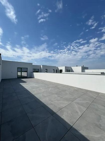 Apartament spectaculos cu terasa 70 mp utili! Bloc construit, finisat - 3