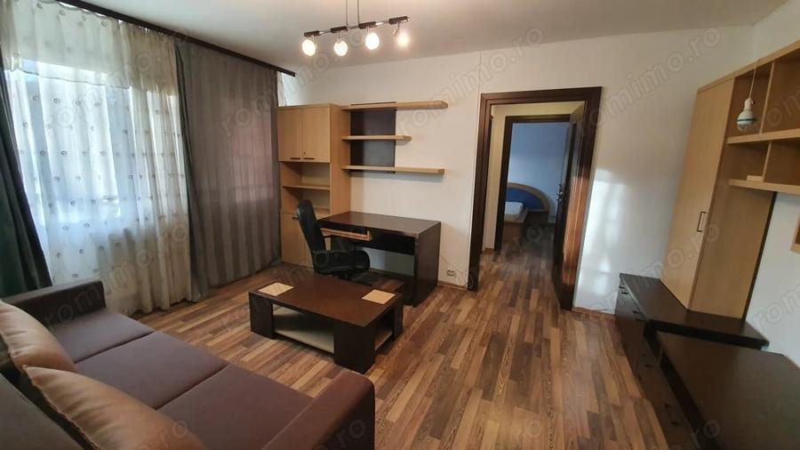 Apartament cu 2 camere semidecomandat în Micro I