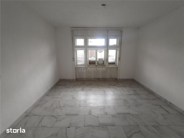 Casă cu 7 camere cu Teren 540 Mp în Berliște
