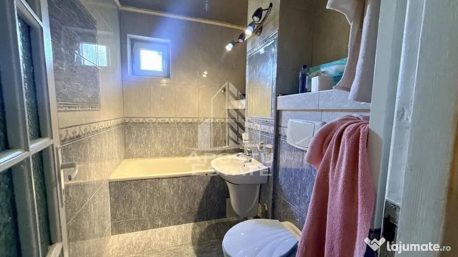 Apartament cu 3 camere decomandat în Central