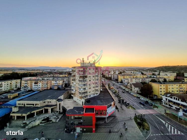 Apartament cu 3 camere decomandat în Central