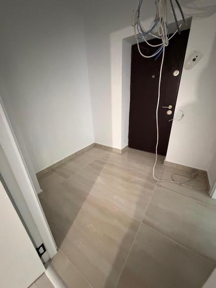 Apartament cu 3 camere semidecomandat în Dristor