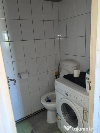 Garsonieră decomandată în Central