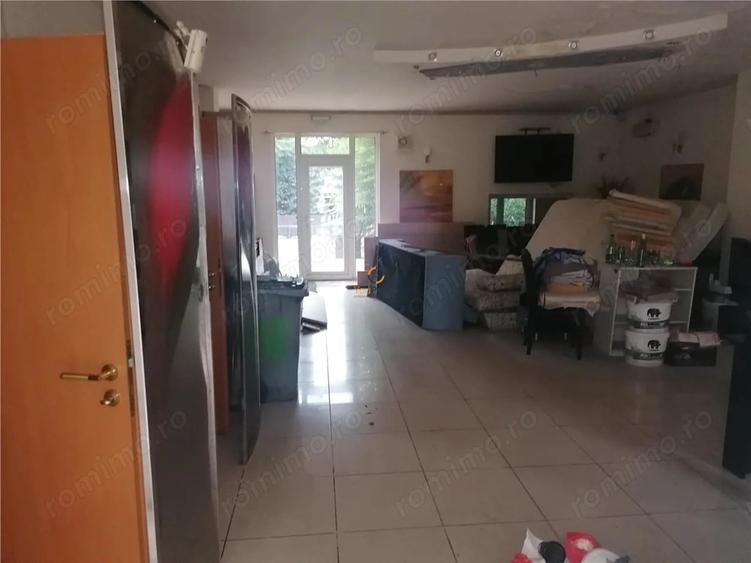 Spațiu comercial, de 550 mp, în Girocului