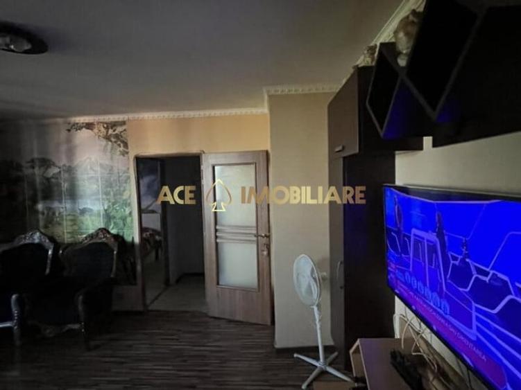 Apartament cu 2 camere semidecomandat, mobilat în 1 Mai