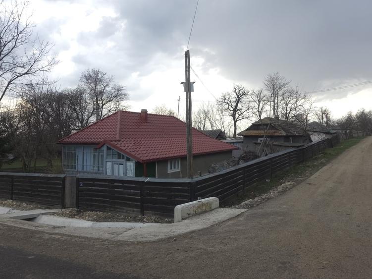 Casă cu 5 camere cu Teren 2700 Mp în Central