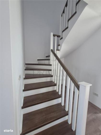 Casă cu 4 camere decomandat în Moșnița Veche
