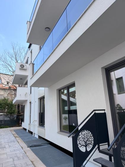Apartament cu 4 camere decomandat în Iancului