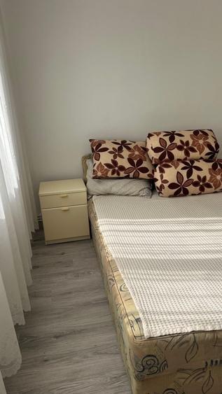 Apartament cu 2 camere decomandat în Rovine