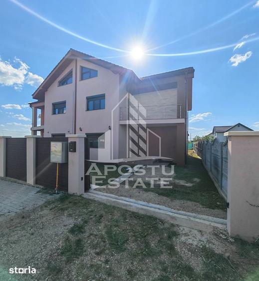 Casă cu 5 camere cu Teren 350 Mp în Ghiroda