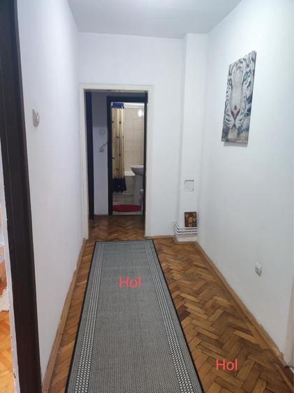 Apartament cu 3 camere decomandat în Exterior Vest