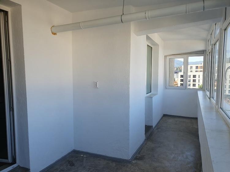 Apartament cu 3 camere decomandat, mobilat în Central