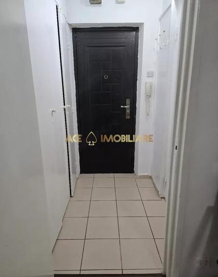 Garsonieră semidecomandată, mobilată în Costin Georgian
