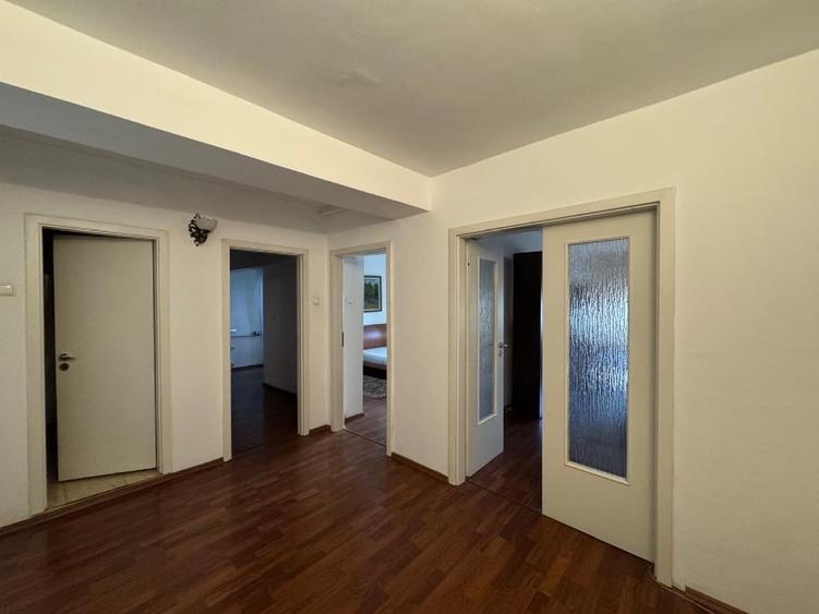 Apartament cu 2 camere decomandat, mobilat în Unirii
