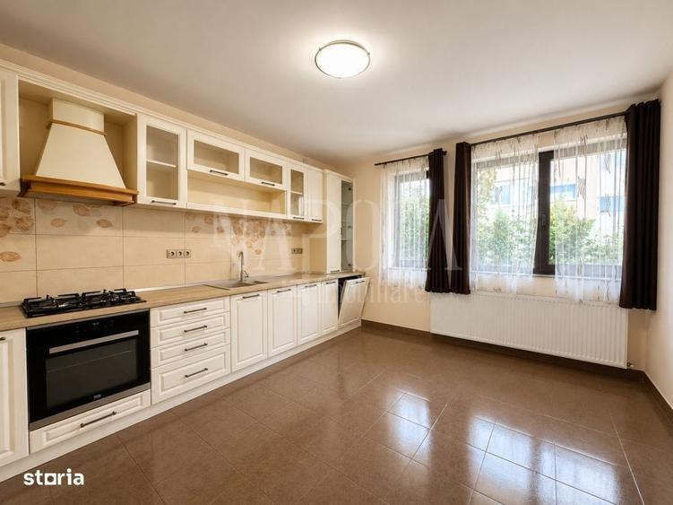Casă cu 4 camere în Luna