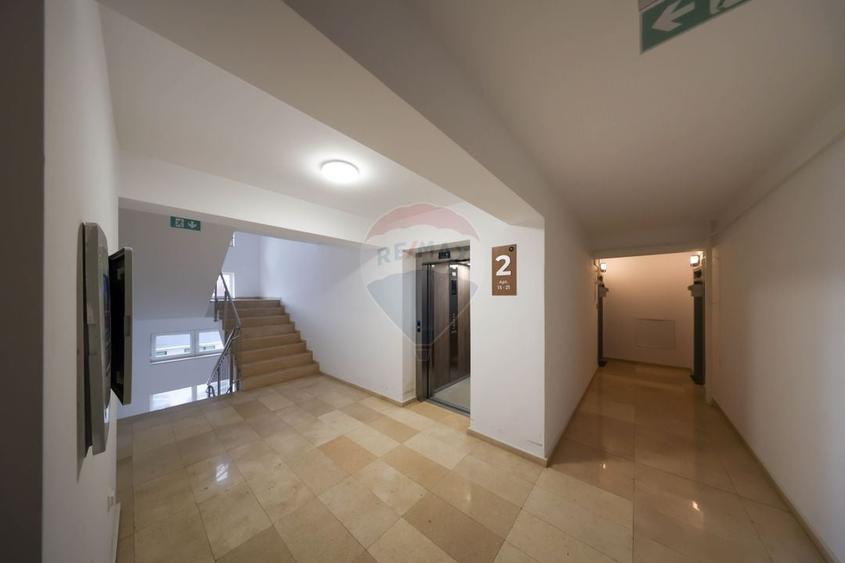 Apartament cu 2 camere decomandat, mobilat în Tractorul