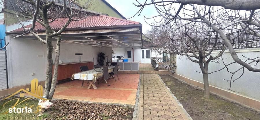 Casă cu Teren 471 Mp în Central