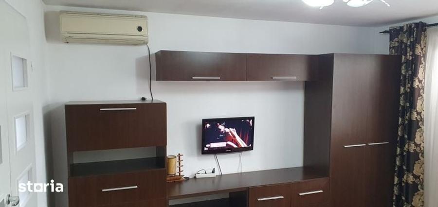 Inchiriez apartament 3 camere - 1