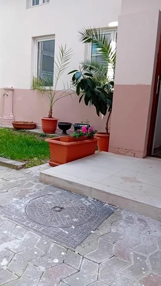 Casă cu 2 camere cu Canalizare în Iancului