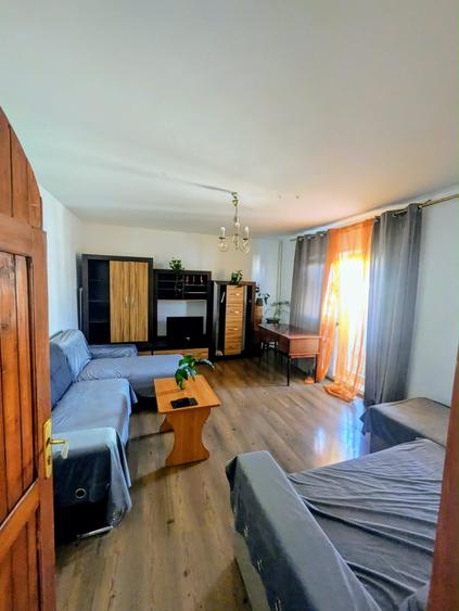 Apartament cu 2 camere semidecomandat, mobilat în 13 Septembrie