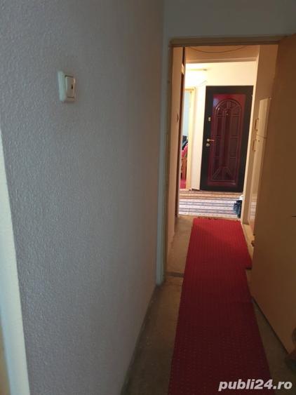 Apartament cu 3 camere decomandat în Steaua