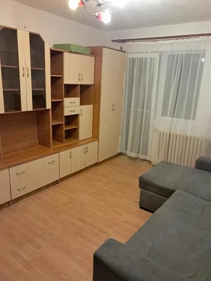 Apartament cu 2 camere semidecomandat în Simeria