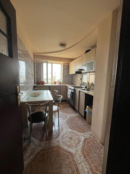 Apartament cu 3 camere decomandat în City Park Mall