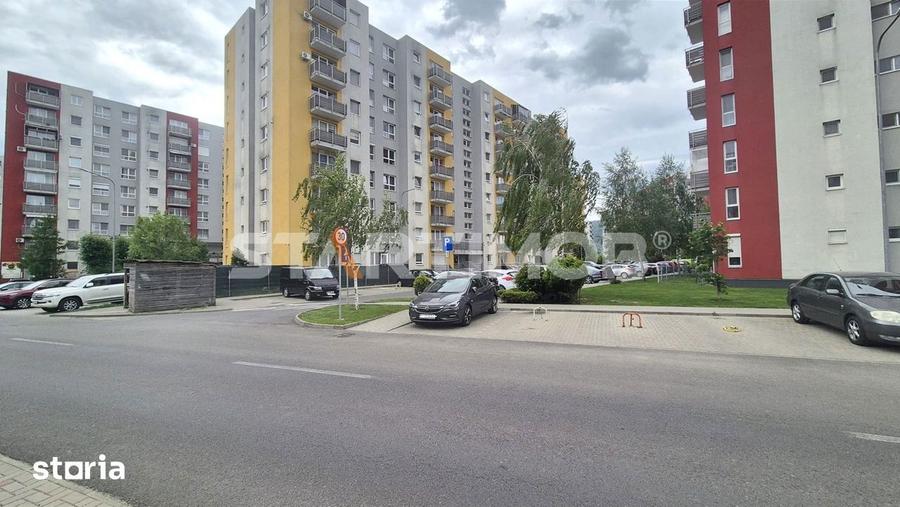 Apartament cu 3 camere decomandat, mobilat în Avantgarden