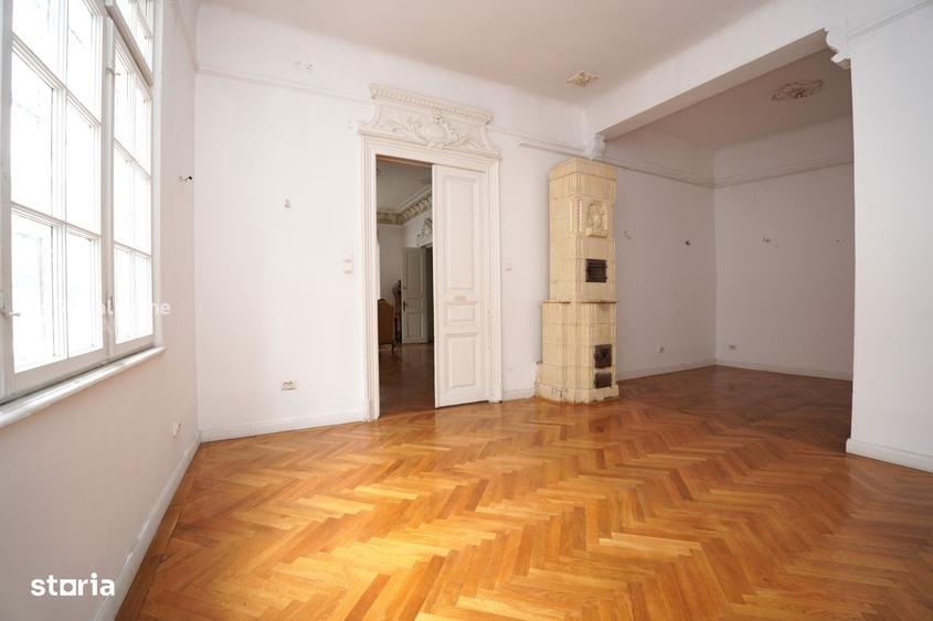 Casă cu 4 camere în Central