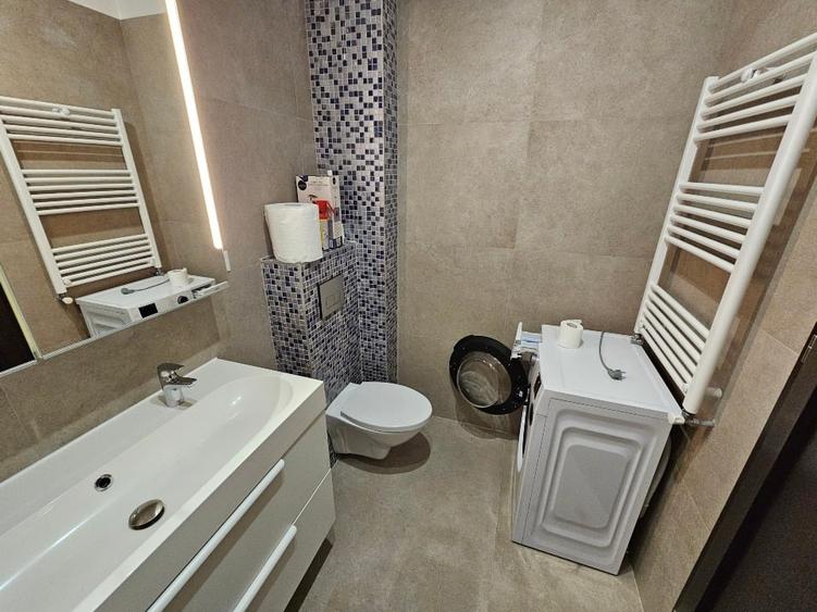Apartament cu 3 camere decomandat, mobilat în Unirii