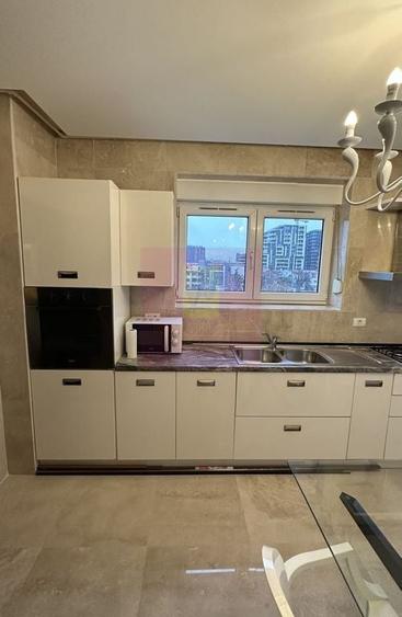 Apartament cu 3 camere decomandat în Herăstrău