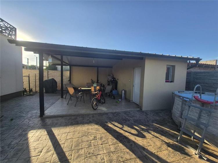 Casă individuală cu 5 camere cu Teren 501 Mp în Ghiroda