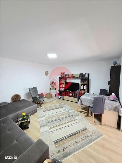 Casă cu 5 camere cu Teren 593 Mp în Central