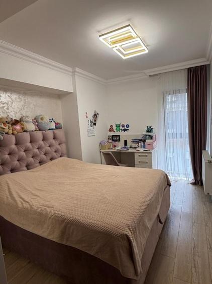 Apartament cu 4 camere decomandat, mobilat în Drumul Taberei