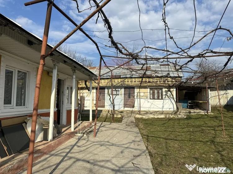 Casă cu 3 camere cu Teren 2609 Mp în Bârgăuani