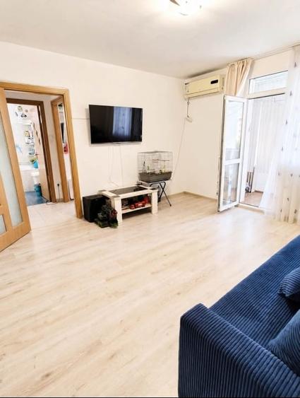 Apartament cu 2 camere semidecomandat, mobilat în Titan