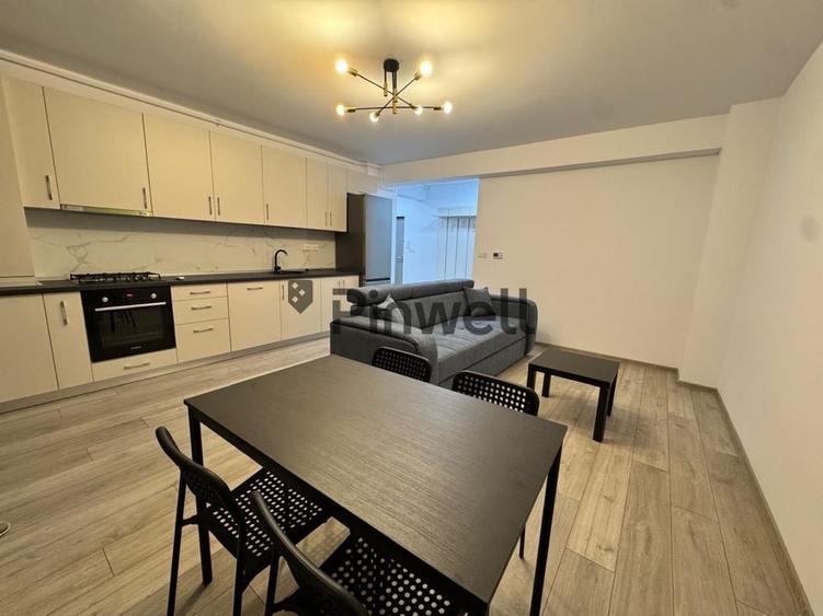 Apartament cu 2 camere decomandat, mobilat în Central