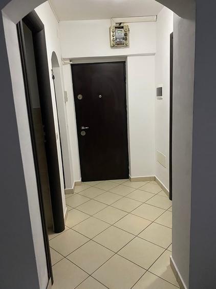 Apartament cu 4 camere decomandat în Veteranilor