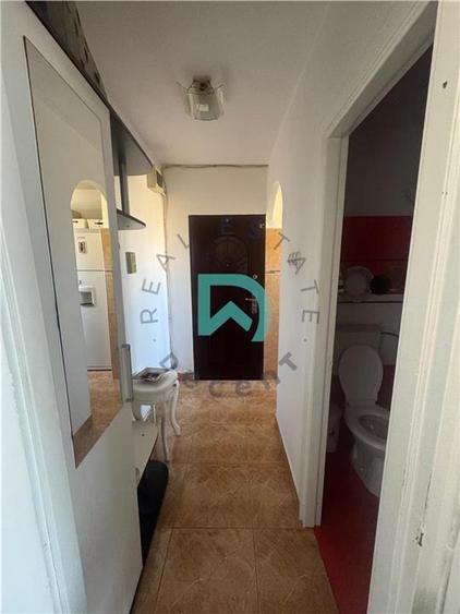 Apartament cu 2 camere semidecomandat în Astra