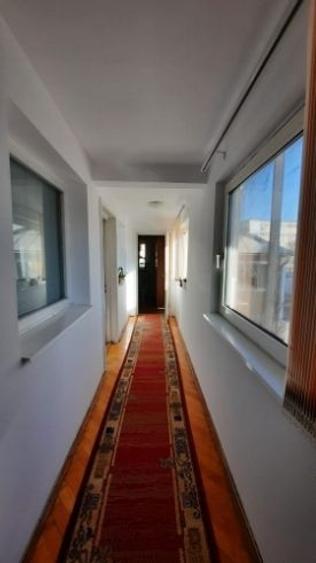 Casă individuală cu 6 camere cu Teren 435 Mp în Favorit