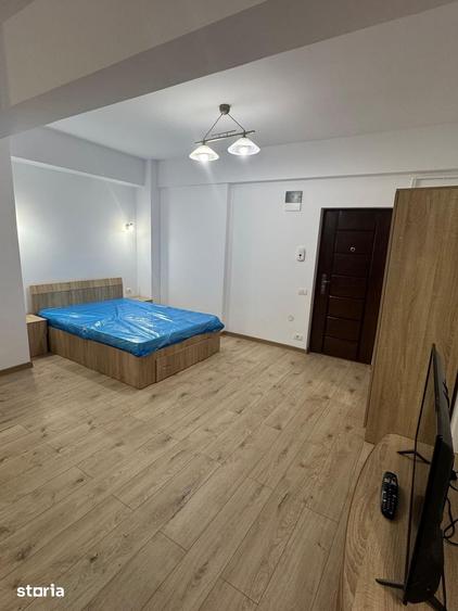 Garsonieră în Bradu