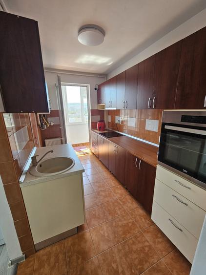 Apartament cu 3 camere decomandat, mobilat în Grigorescu