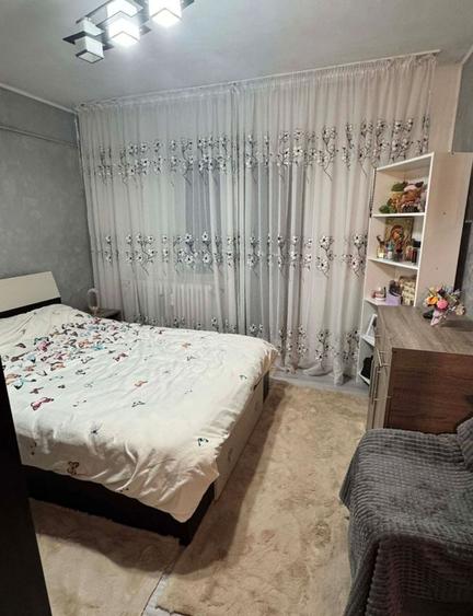 Apartament cu 2 camere decomandat în Rovine