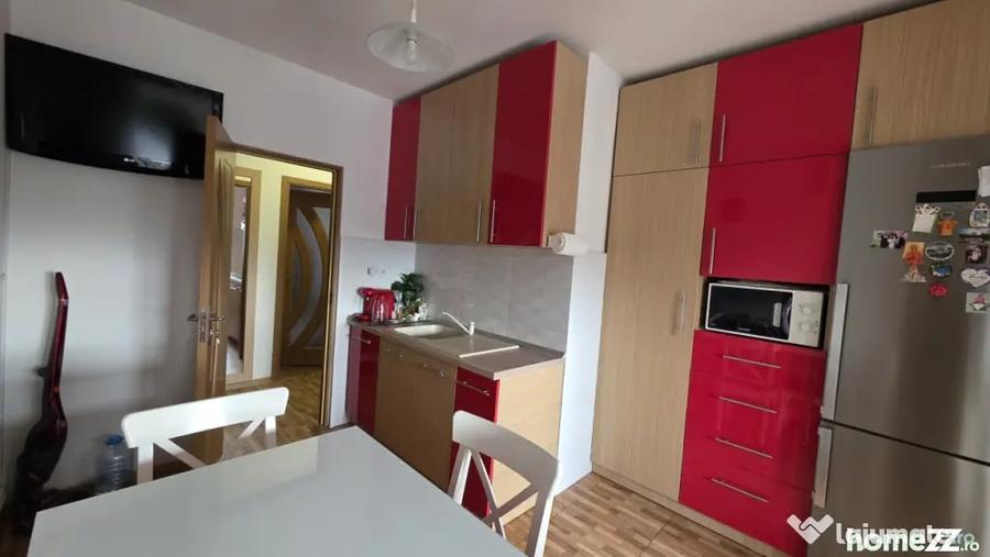 Apartament cu 3 camere decomandat în Ultracentral