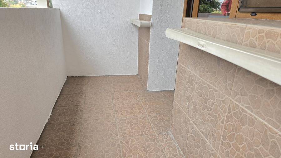 Apartament cu 2 camere decomandat în 22 Decembrie