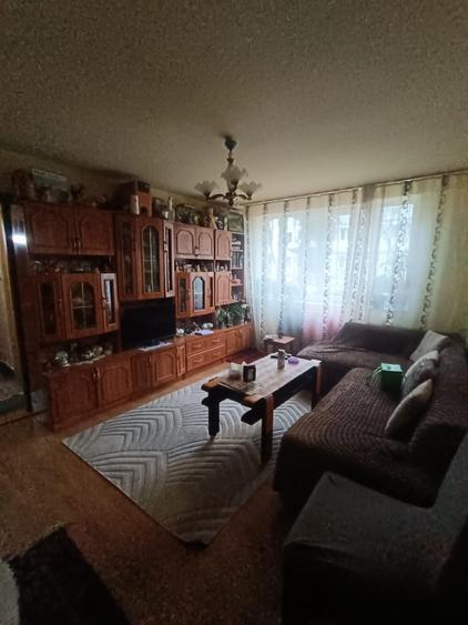 Apartament cu 3 camere în Gheorgheni — fotografia 1