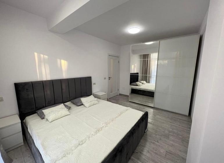 Apartament cu 2 camere semidecomandat, mobilat în Exterior Nord