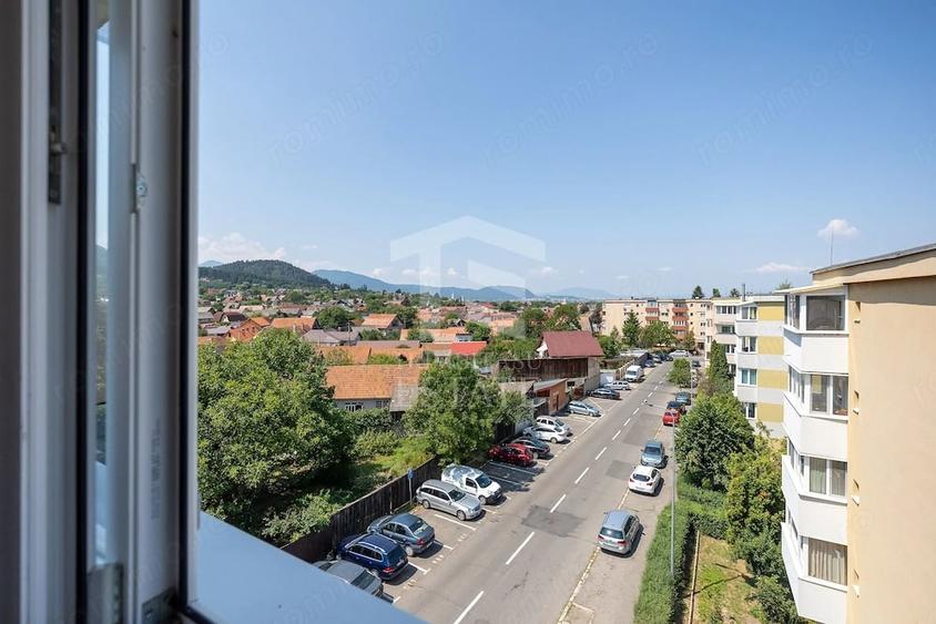 Apartament cu 3 camere decomandat în Electroprecizia