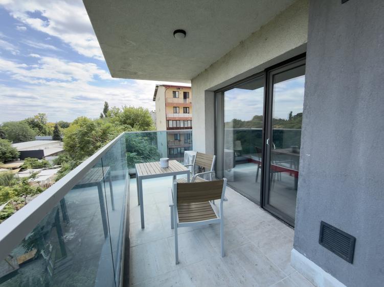 Apartament cu 2 camere semidecomandat, mobilat în Floreasca